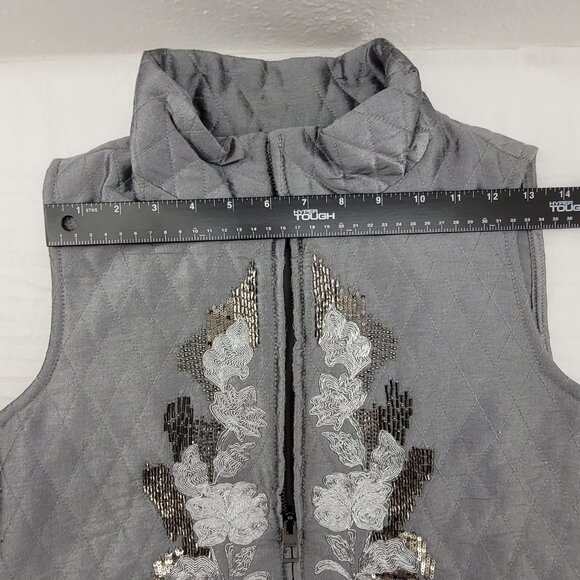 Chico's Pewter Applique Vest Womens 10 Chicos 1.5 (US 10) Gray Quilted Puffer - Picture 11 of 13